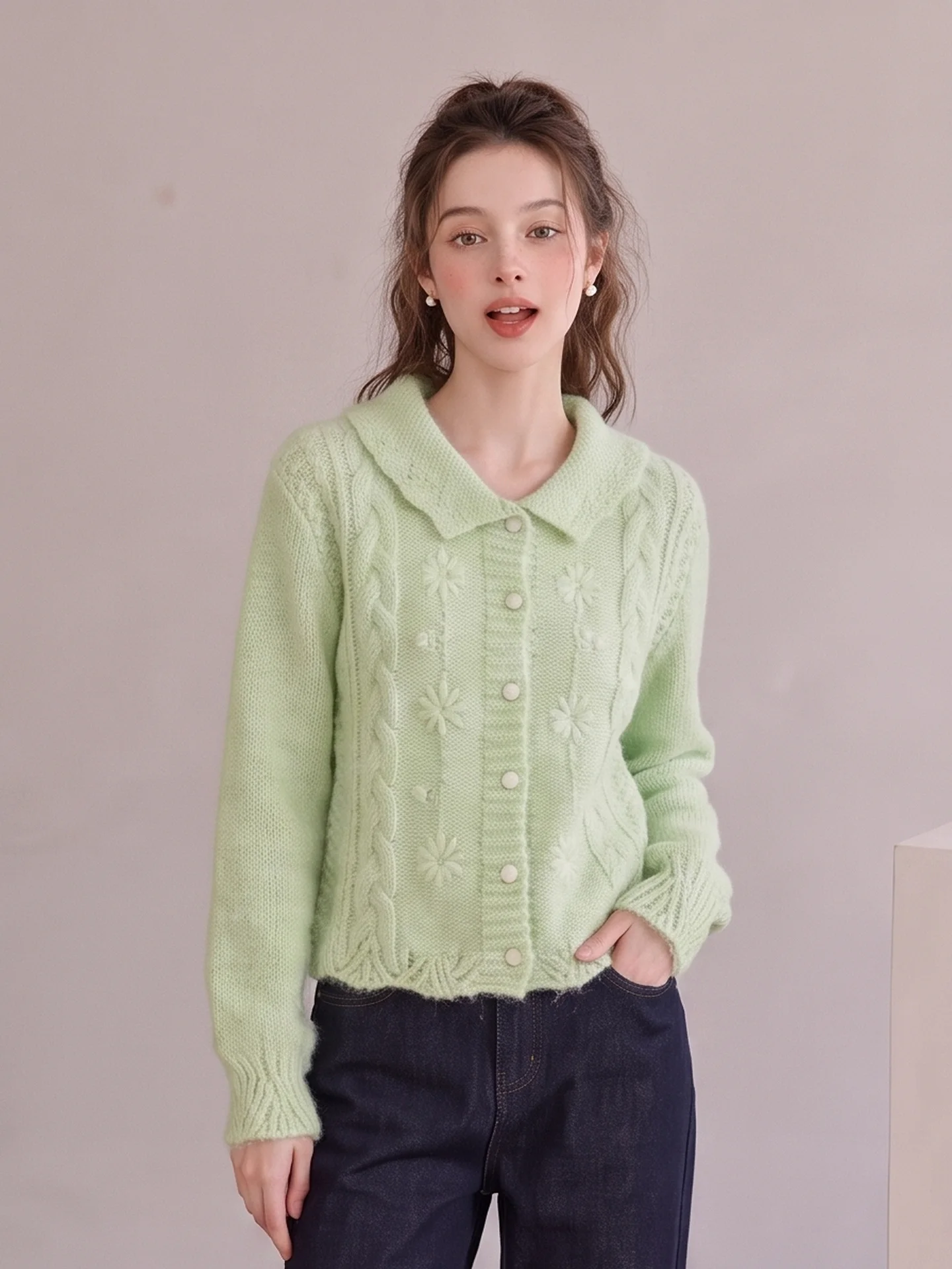 Soft Hand-Knitted Cashmere Sweater with Embroidered Collar Loose Fit Women's Autumn Winter Fashion Gentle Top City Walk Style