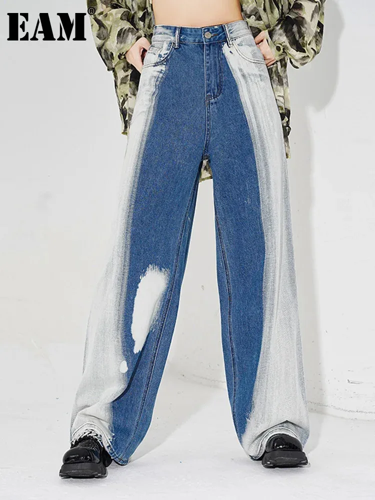 [EAM] High Waist Blue Denim Gradual Color Casual Long Wide Leg Jeans New Women Trousers Fashion Tide Spring Autumn 2025 1DH4937