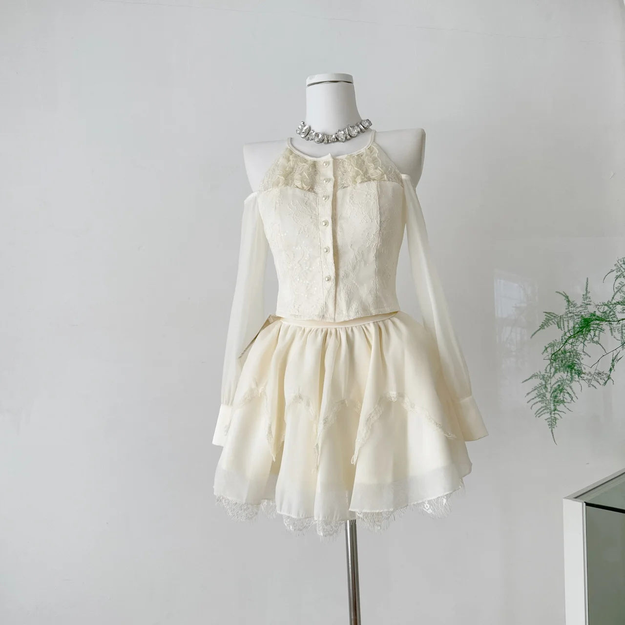 

Multi-layer Lace Irregular Mesh Skirt Short Tutu Skirt + Top Two-piece Set