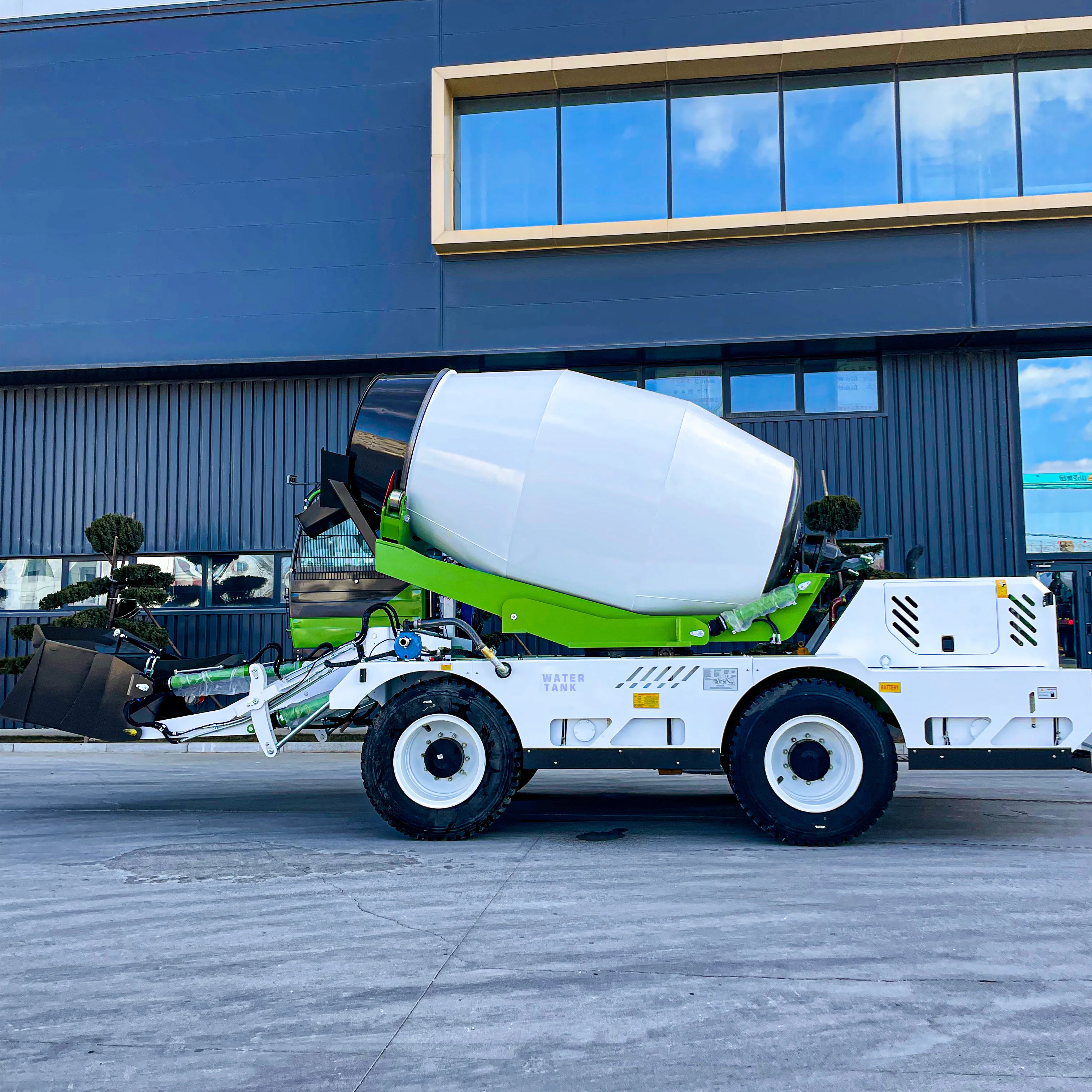 Small Concrete Mixer Truck Self Loading 0.5 /2 / 3.5 / 4 / 5.5 / 6.5 Cubic Meters Mixing Cement Truck Concrete Mixer Truck Mini