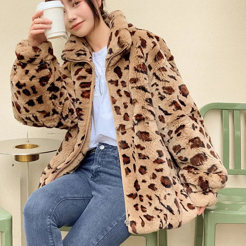 2024 Winter New Korean Edition Loose Warm Lamb Wool Women's Short Coat Women's Leopard Leather Plush Casual Coat A548