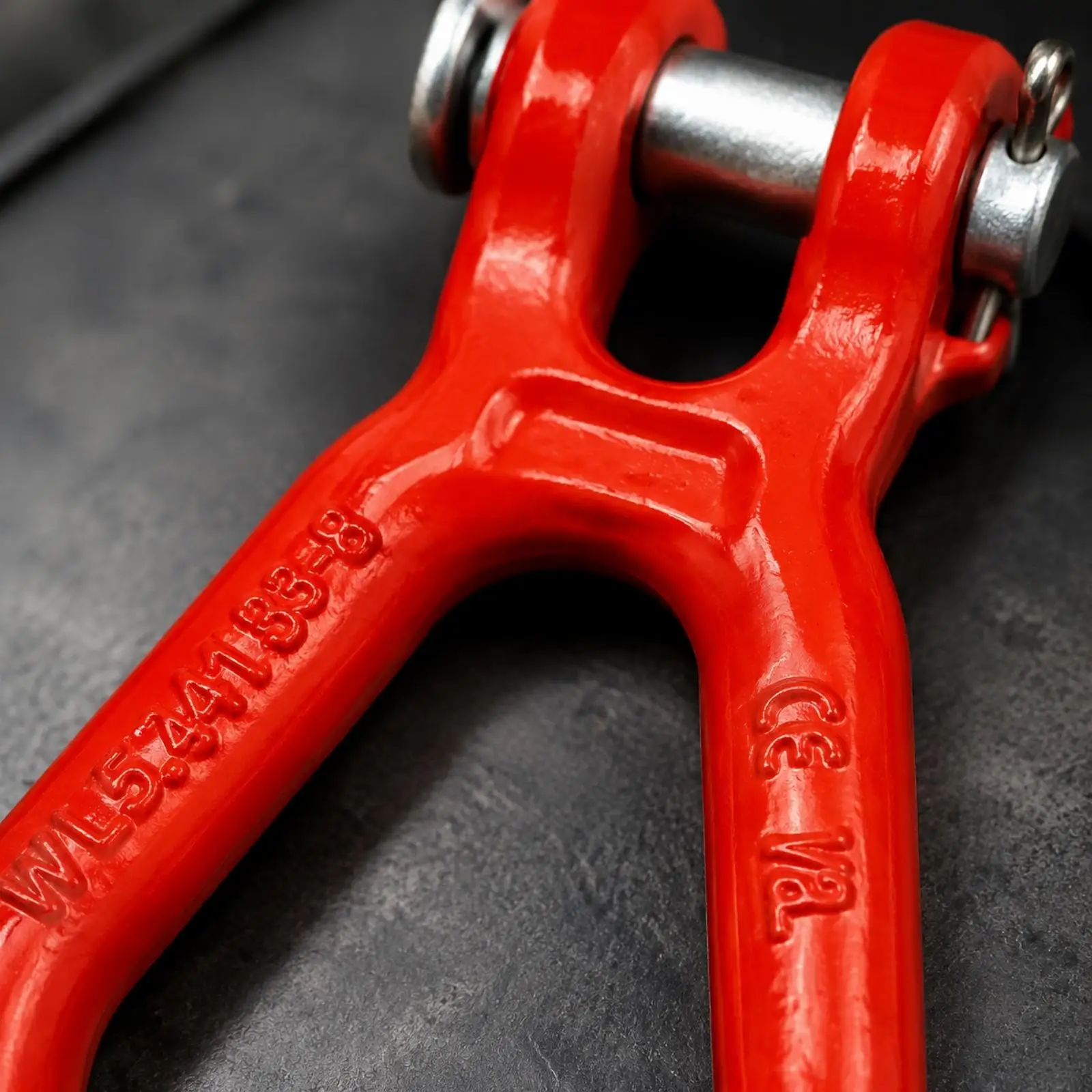 Heavy Duty Alloy Steel Lifting Chain Ring with Cross Pin for Crane Rigging and Industrial Hoisting Tasks