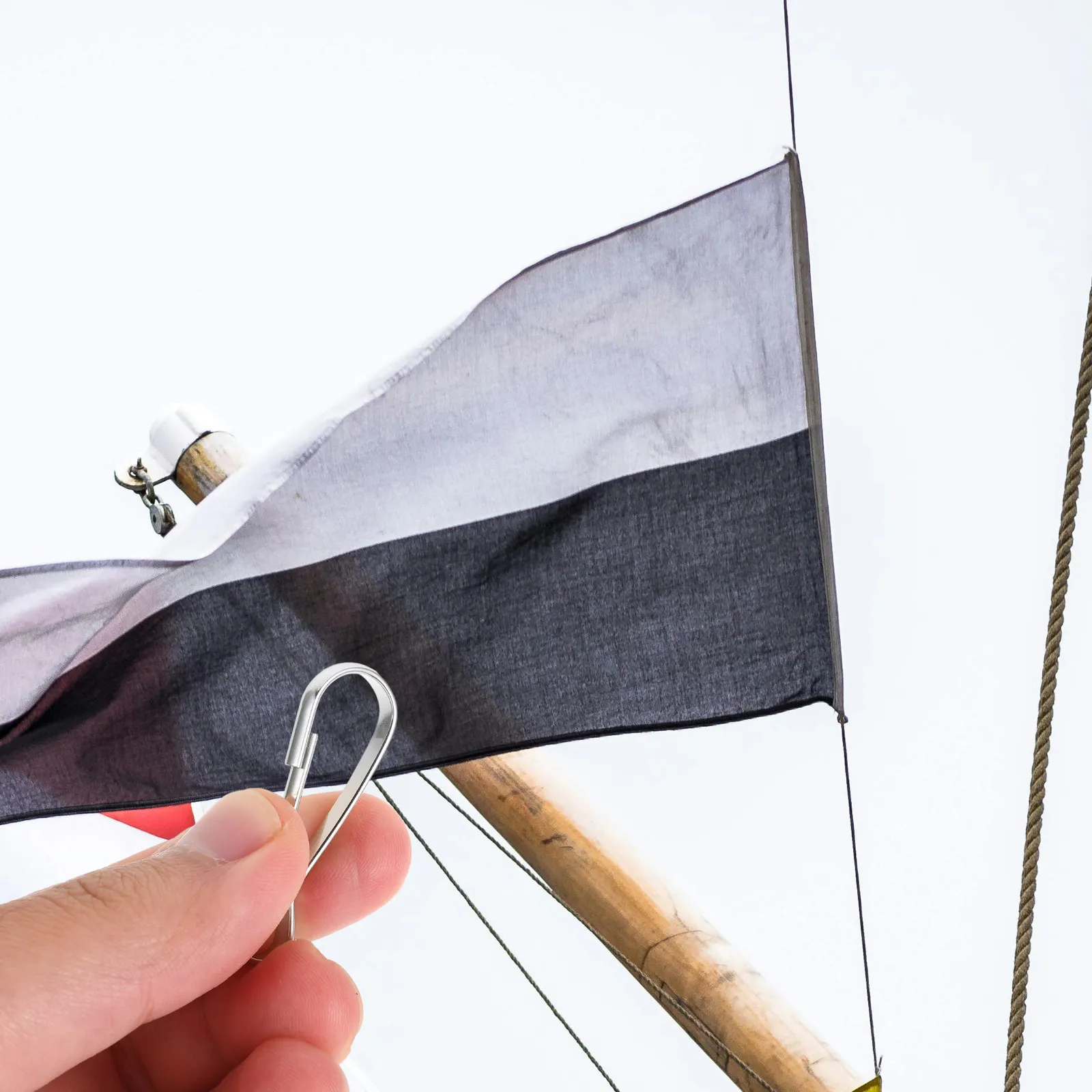 10Pcs Premium Flag Pole Clips Hook with Rotating Eyelet Thickened Wear Resistant Flag Binding Clasp Flagpole Mounting