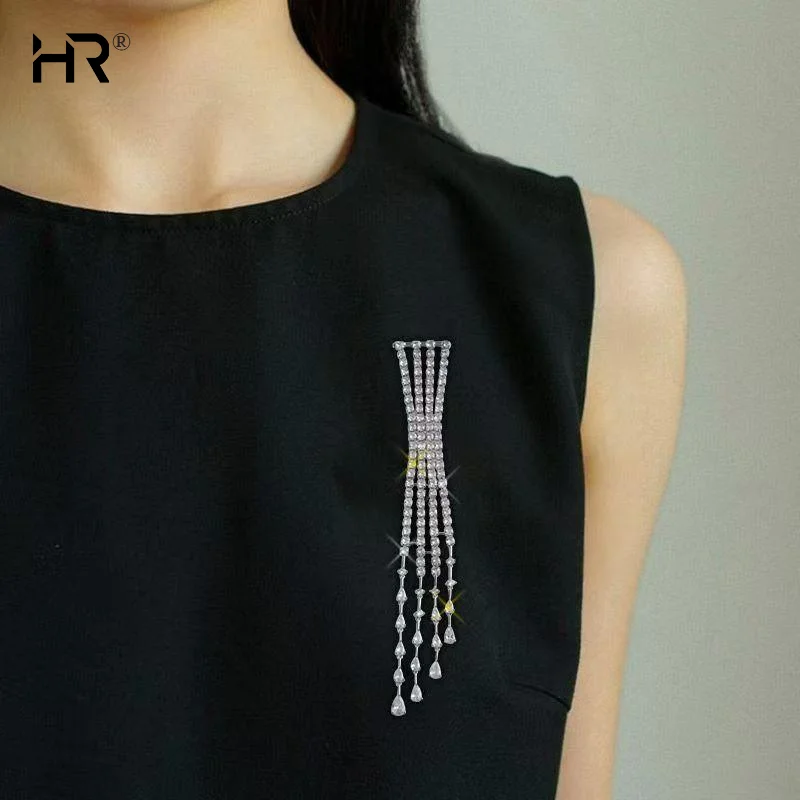 New Light Luxury Exquisite Crystal Meteor Long Tassel Brooch Pin For Women Fashion Shoulder Chain Jewelry Party Gifts