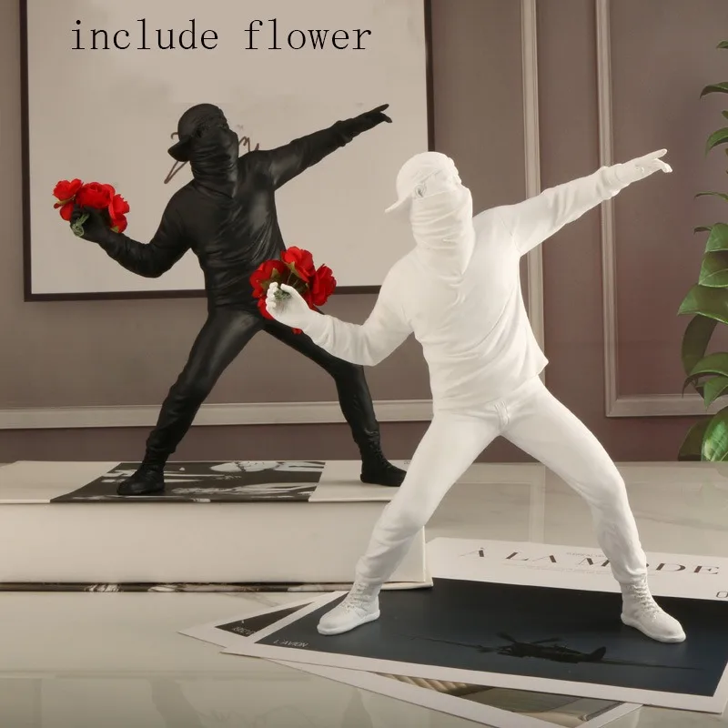 

1PC Carved Hua Banksy Flower Throwing Boy Ornament Creative Light Luxury Living Room Art Figure Sculpture Home Decoration