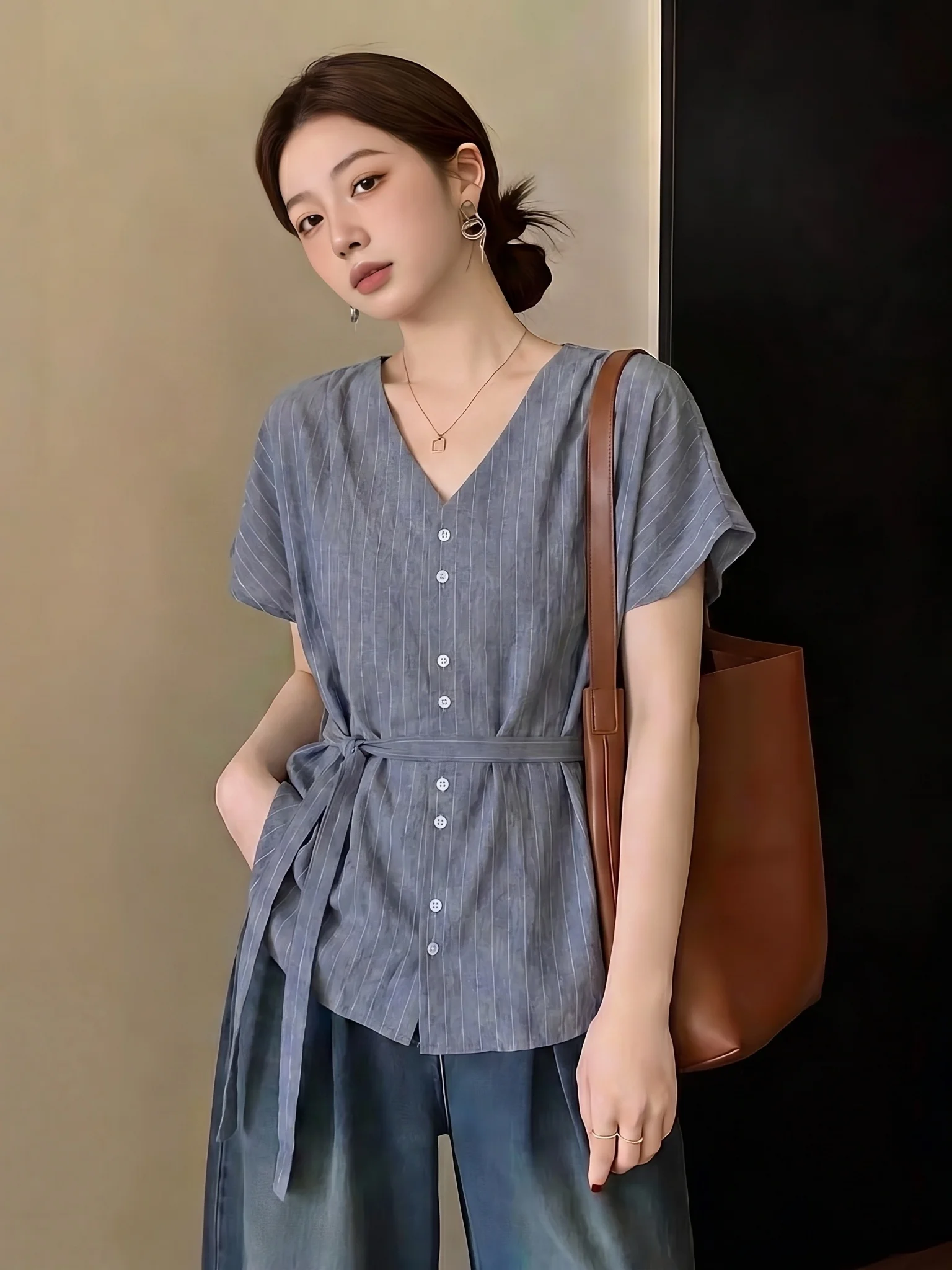 

Elegant Striped V-Neck Short Sleeve Shirt Women's plus Size Summer New Style Big Code Fat MM Tie Waist Top Korean Style Commute