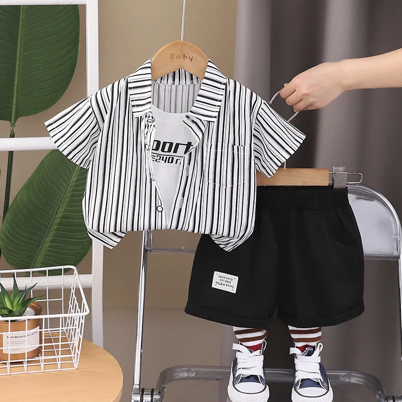 

Western Baby Boys Boutique Clothing 2024 Summer New Vertical Striped Letter Fake Three Piece Short Sleeved Cover Boy Outfit Set