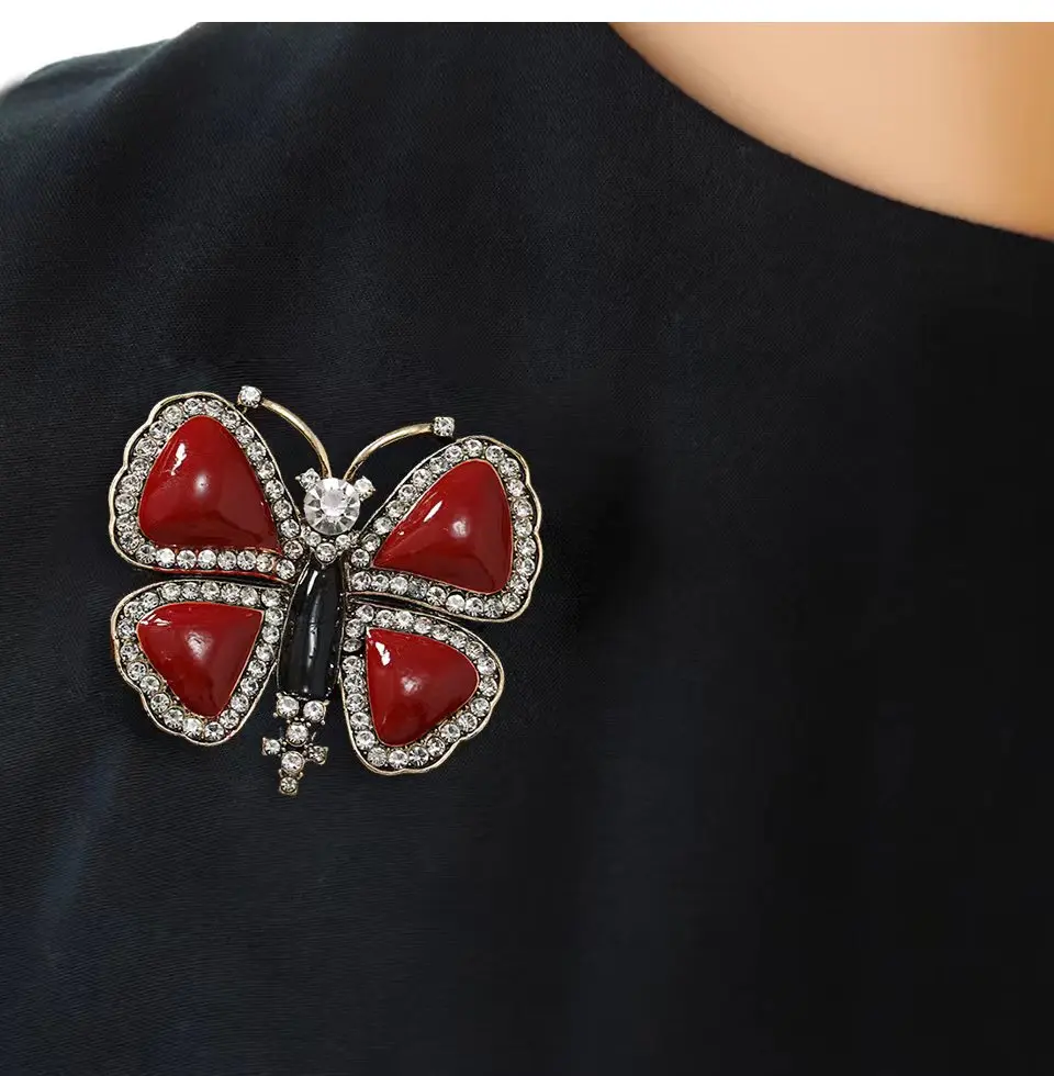 Medieval Style Retro Butterfly Shaped Jelly Glass Women Jacket Clip Fashionable and Minimalist Exquisite brooch accessories