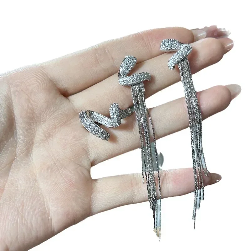 MDL مويسانيتي. نمط فاخر اسم مخبأ الأقراط شرابة 18K تقليد تصاميم الأرنب