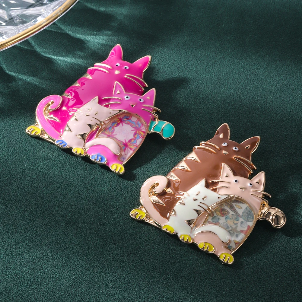 Family Cat Brooch Pin Jewelry Funny Cartoon Lapel Pin Enamel Anamel Pet Designer Cut Colorful Brooches Pins for Women Party