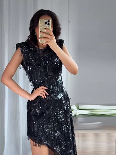 Imagen 2 del producto Vestidos de mujer Ropa femenina Vestido de noche Vestido sin mangas con lentejuelas Mini vestidos sexy Vestido con dobladillo con flecos Ropa de fiesta de moda