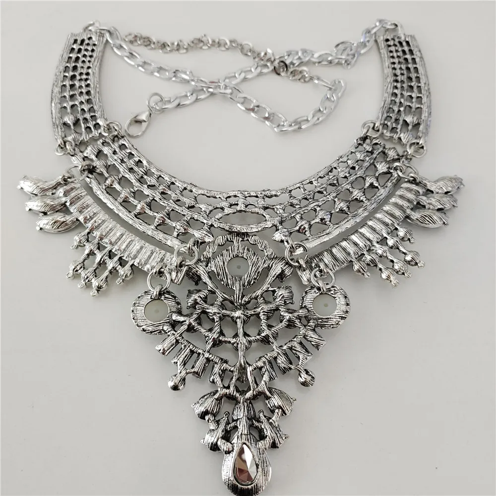 2024 New Indian Vintage Statement Metal Necklace Earrings Women Jewelry Sets Boho Retro Maxi Collar Necklace With Crystal Pearls