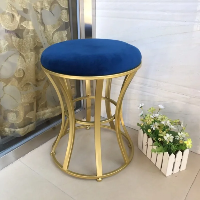 

Modern Simple Wrought Iron Ins Makeup Chair Golden Bedroom Dressing Stools Small Round Stool Girl Ottomans Living Room Furniture