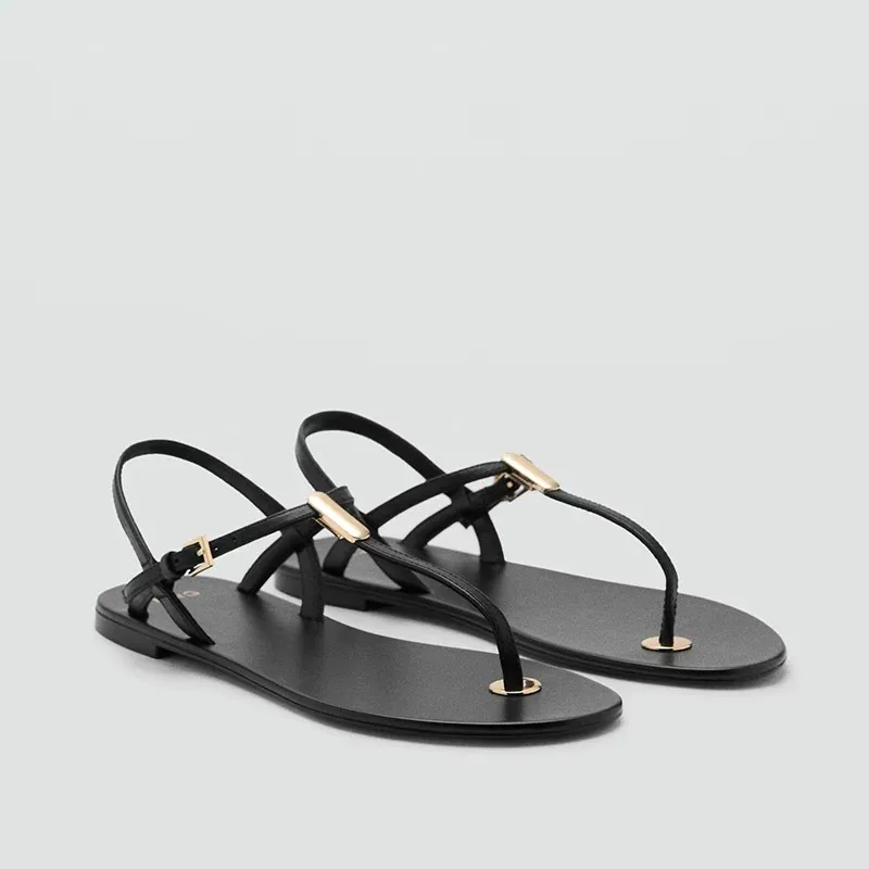 

MNG Women's Sandals 2026 Summer New Metal Decor Flat Bottom Thong Slippers Casual Holiday Thin Style Beach Shoes