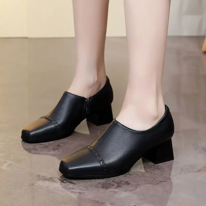 Zapatos de tacón ancho de cuero genuino para mujer, talla grande, primavera-otoño, suela blanda, punta redonda, corte bajo, sin cordones, para el trabajo, color nude, 2026