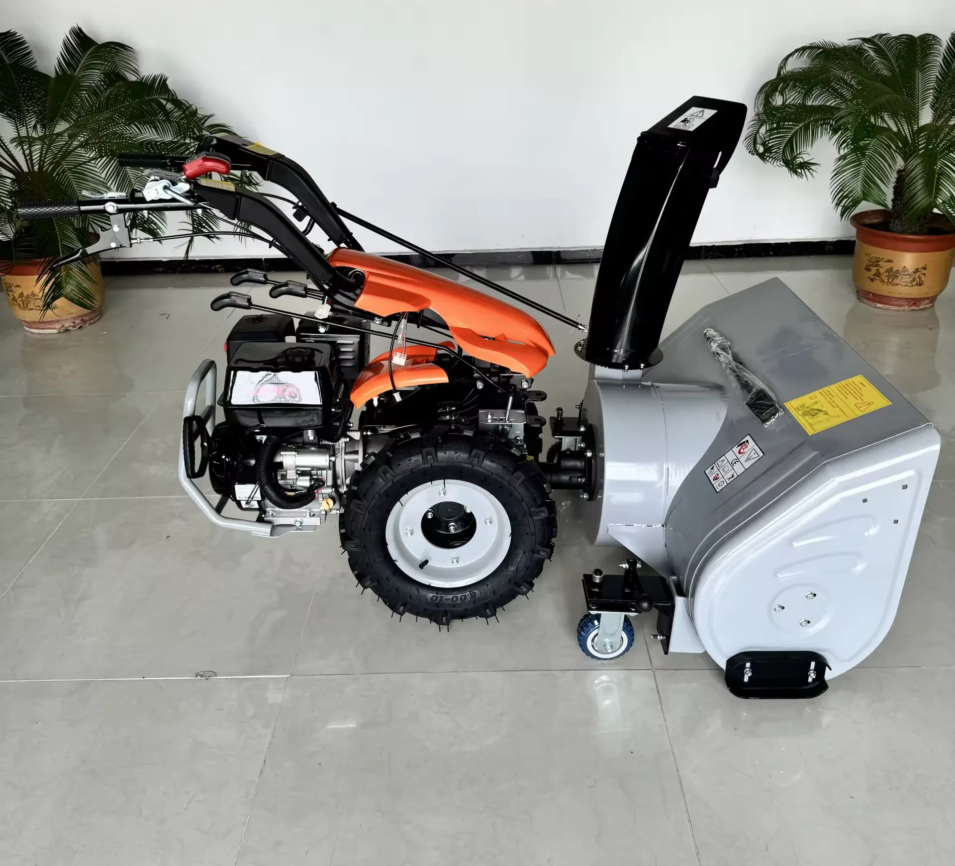 Spazzaneve spinta a mano con spazzaneve per tutte le ingranaggi con opzioni di personalizzazione OEM