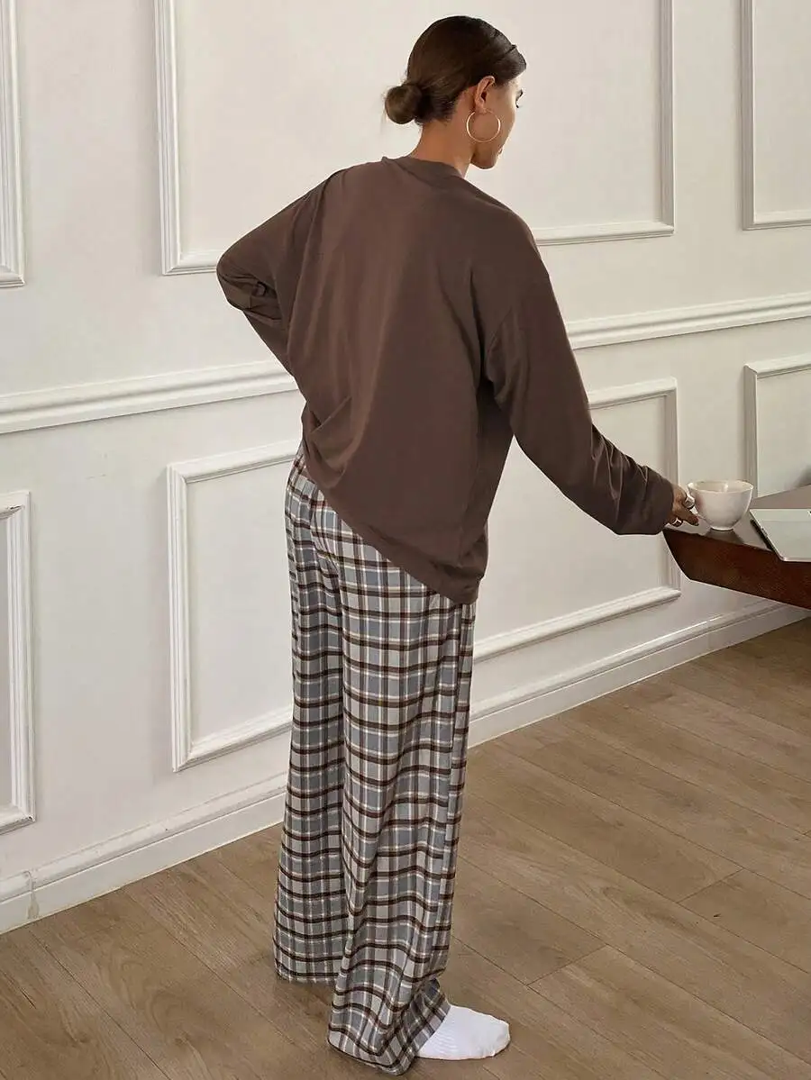 

Minimalist Solid Loose Long Sleeve Sleep Top And Plaid Straight Loose Pajama Pants Homewear Set Winter