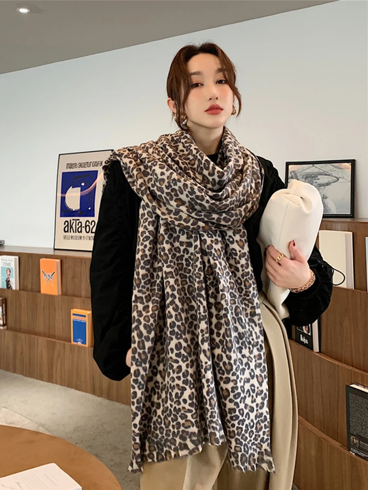 Winter Imitation Cashmere Elegant Women Scarf Lady Leopard Print Scarve Pashmina Mujer Femme Foulard Bufanda Wrap Shawl Stoles