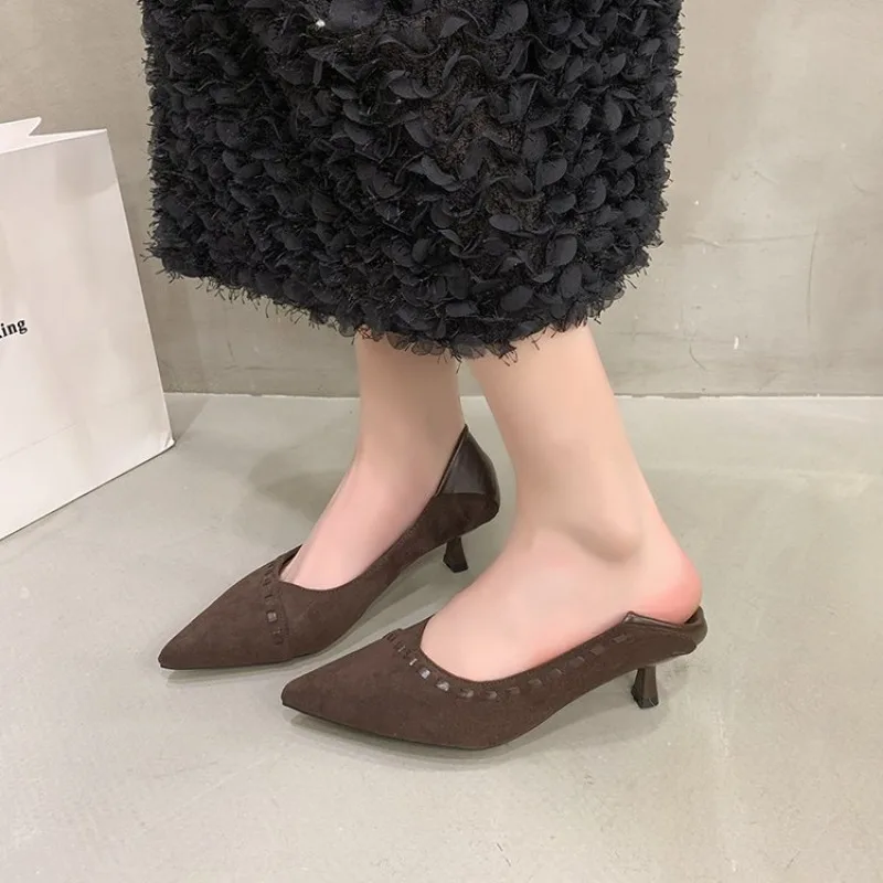 

Ретро-элегантные женские туфли на низком каблуке, осенняя новинка, замшевые модные туфли-лодочки с острым носком, офисная обувь для женщин