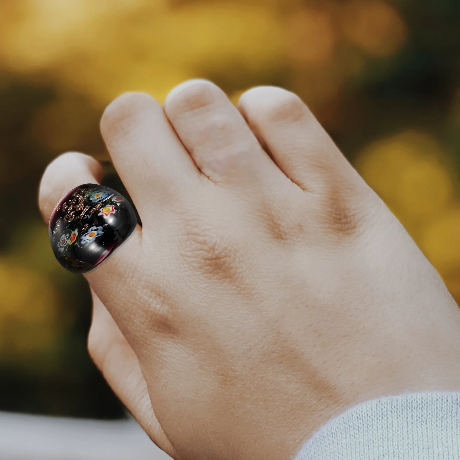 

4Pcs Glass Rings Cool Decorative Finger Rings for Women Party Cosplay Costume Jewelry Glass Chunky Jewelry Dudlle