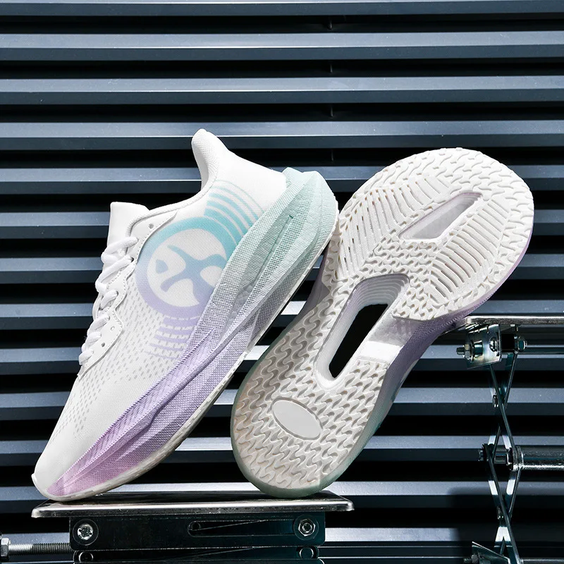 รองเท้ากีฬาลำลองคุณภาพสูง ผลิตจากคาร์บอน รุ่นใหม่ปี 2025 ระบายอากาศได้ดี รองรับแรงกระแทก รองเท้าวิ่งสำหรับคู่รัก รองเท้าผ้าใบผู้หญิง