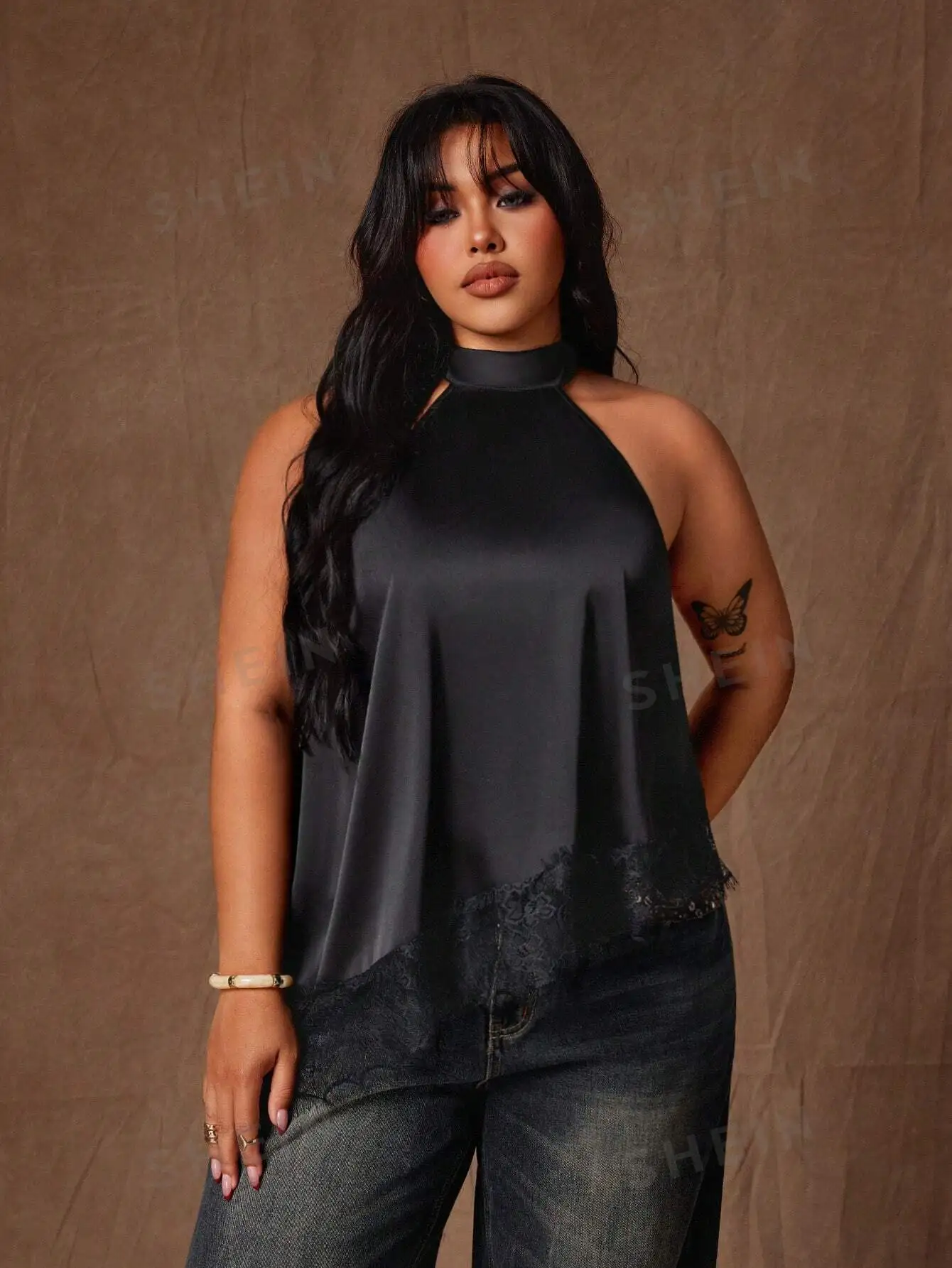 

New Plus Size Elegant Black Satin Halter Neck Sleeveless Vest Korean Popular Asymmetrical Hem Lace Plus Size Top Women's Clothes
