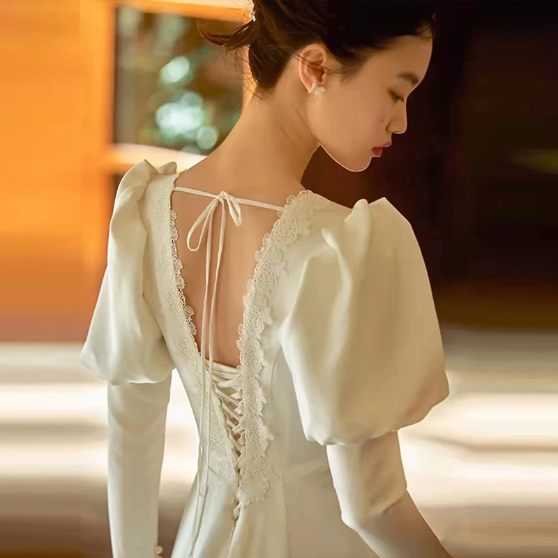 2022 Ivory Elegant Sweep Train Satin Vintage Long Sleeves Vintage A-Line V-Neck Journey Lace ウエディングドレス Wedding Dress Gown Bridal