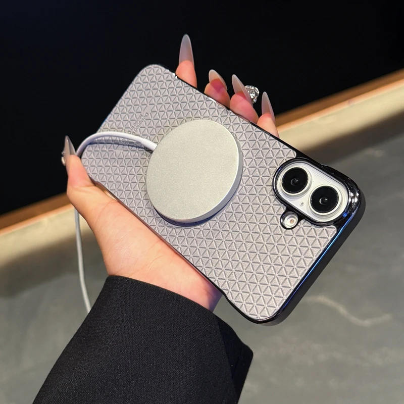 HOCE رقيقة جدا فرملس مطلي المغناطيسي جراب هاتف آيفون 16 15 14 برو ماكس 16 زائد شحن لاسلكي بولي أغطية أغطية جلد