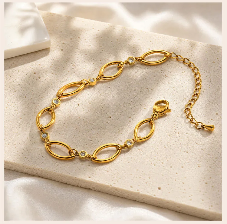 Geometrisches Gliederarmband für Damen, 18K vergoldete Edelstahlkette mit Zirkonia, wasserdichter stapelbarer Schmuck – Detail 6