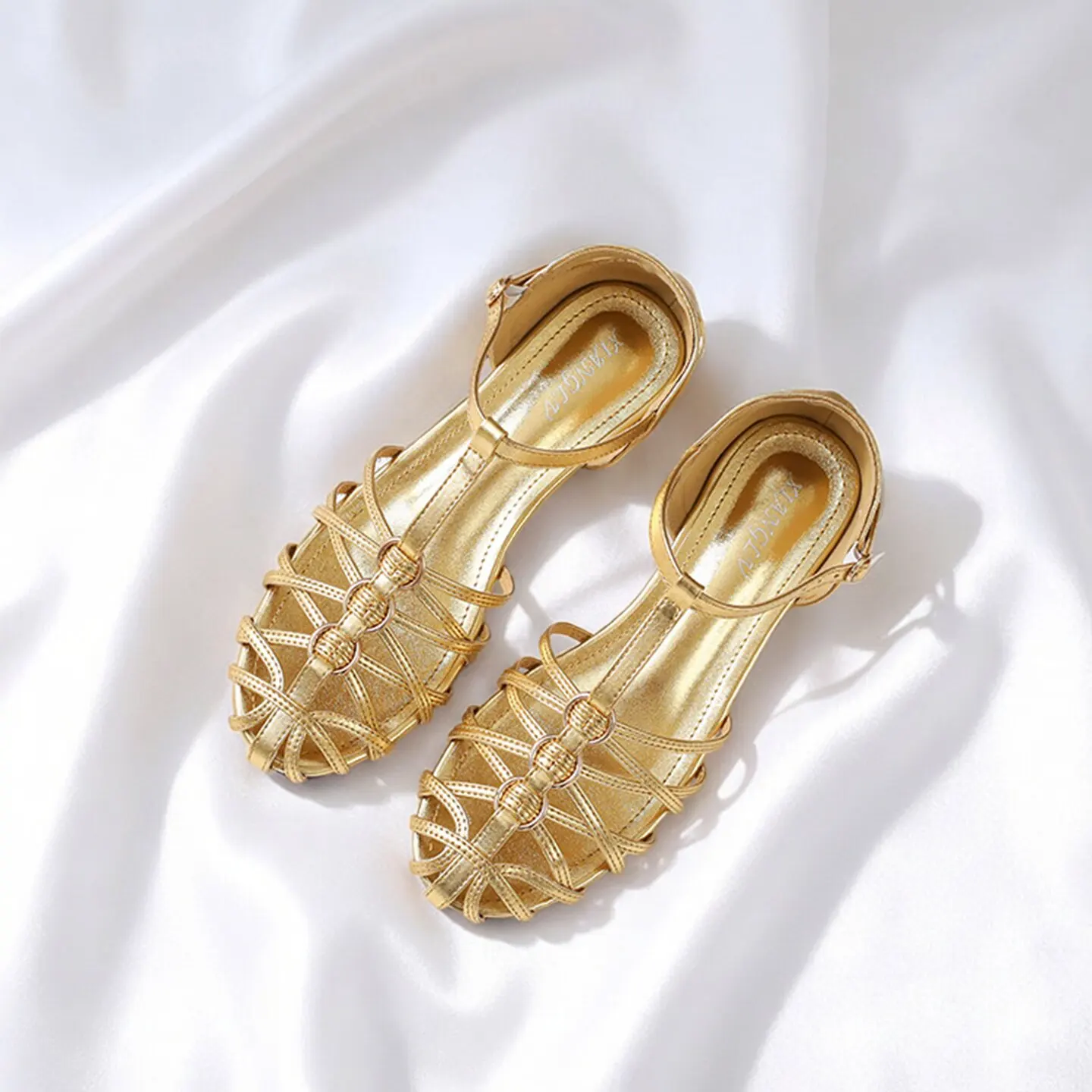 

Retro Women Roman Sandals Flat Woven Chunky Heel Closed Toe Ankle Strap Hollow Vintage Fashion Dress Beach Gladiator Sandalias