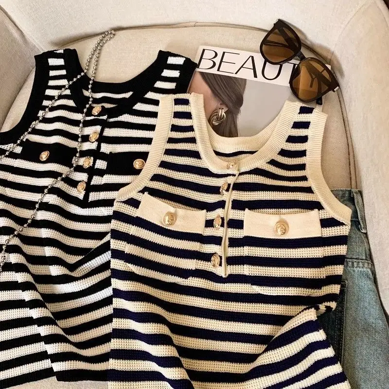 

Summer New Chic Button Striped Knitted Tanks Women Vintage Slim O-neck Pockets Sleeveless Tops