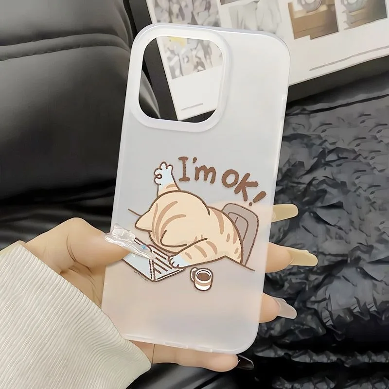 Divertida Funda de Teléfono con Diseño de Gato Tabby 'Estoy Bien' para iPhone 17 16 15 14 Plus 13 12 11 Pro Max 17 Air Work Burnout Cat, Funda Protectora de TPU Suave para Laptop