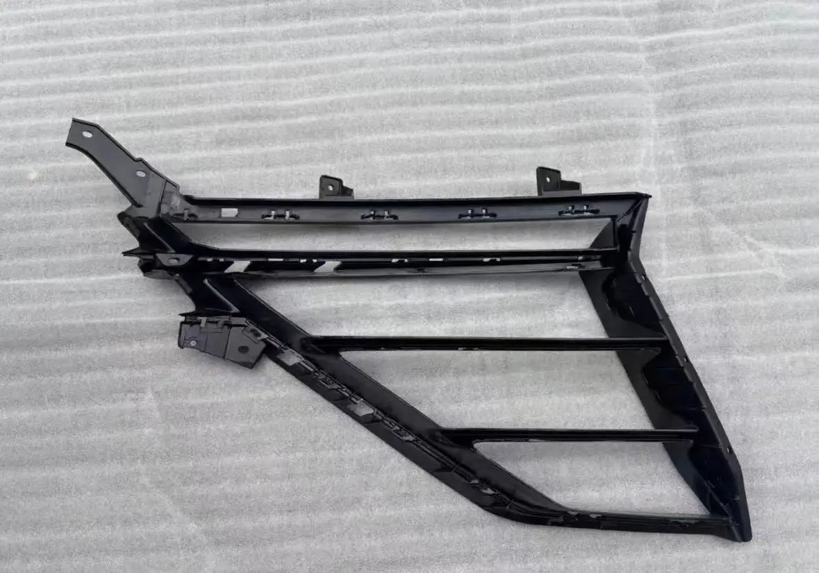 4ML807682 Right Side Front Bumper Outer Grille Fits For Lamborghini URUS Performante