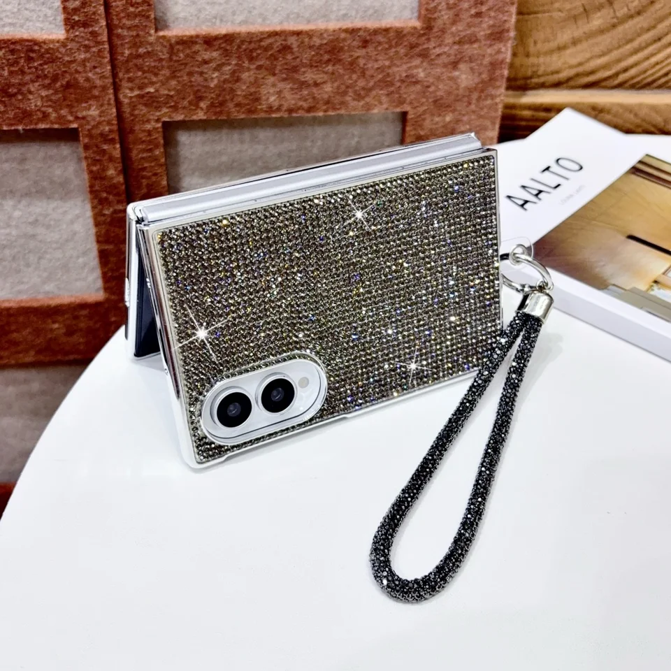 Funda de lujo con brillantina, cristal y pedrería con correa para muñeca para Samsung Galaxy Z Fold 8, cadena ancha con recubrimiento metálico, carcasa rígida a prueba de golpes 4