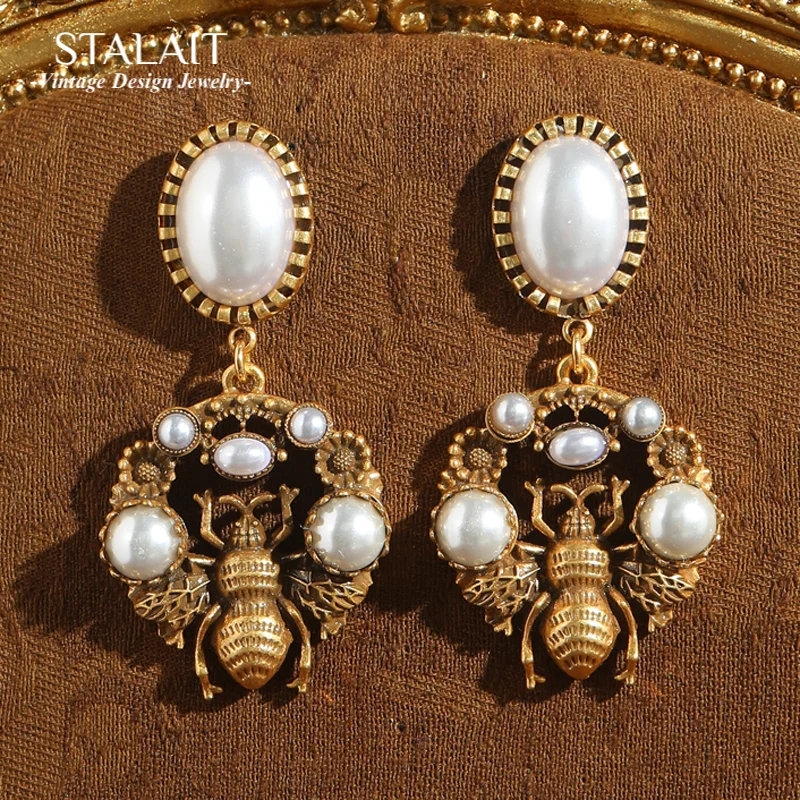 

Vintage Moth Bee Earrings Pearl Elegant Palace Style Pendant Luxury Brand Jewelry For Woman Antique Gold Color Accessories 2025