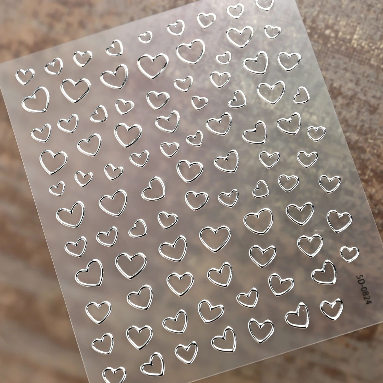 Pegatinas 5D Metálicas Cromadas Huecas de Corazón para Uñas, Calcomanías de Corazón Plateado Estampado en Caliente, Contorno de Corazón Autoadhesivo Deslizable