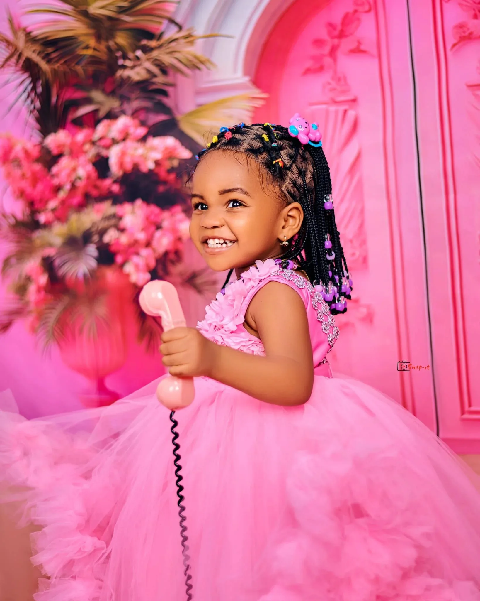 

Customized Lovely Flower Girl Dresses for Wedding Beaded Layered Ruffles Puffy First Communion Baby Kids Birthday Party Gowns