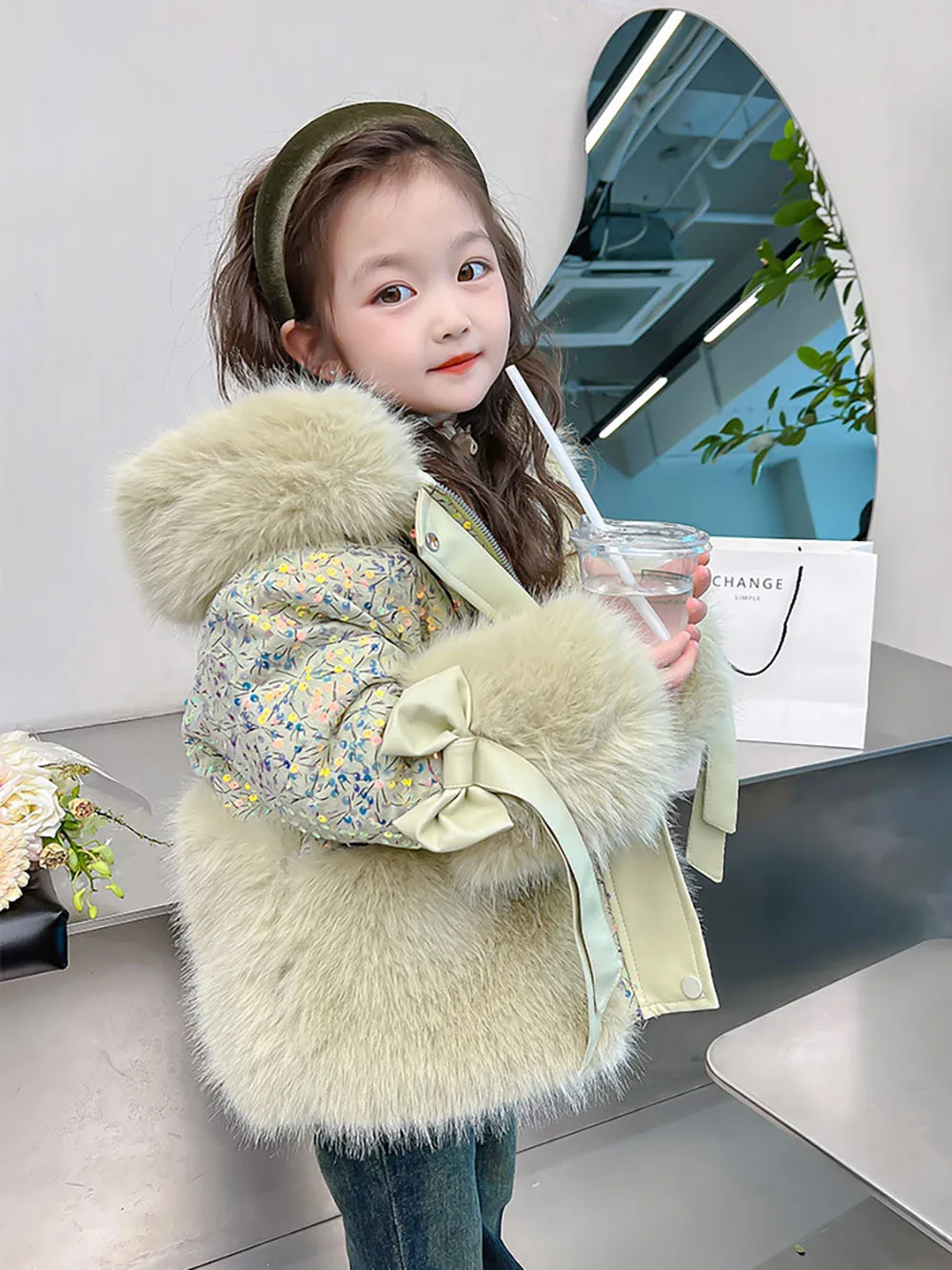 Winter Faux Fur Coat For Girls Trend Fashion Glitter Fur Coat Thick Warm Hooded Jacket Soft Warm Faux Fur Winter Clothes Girls