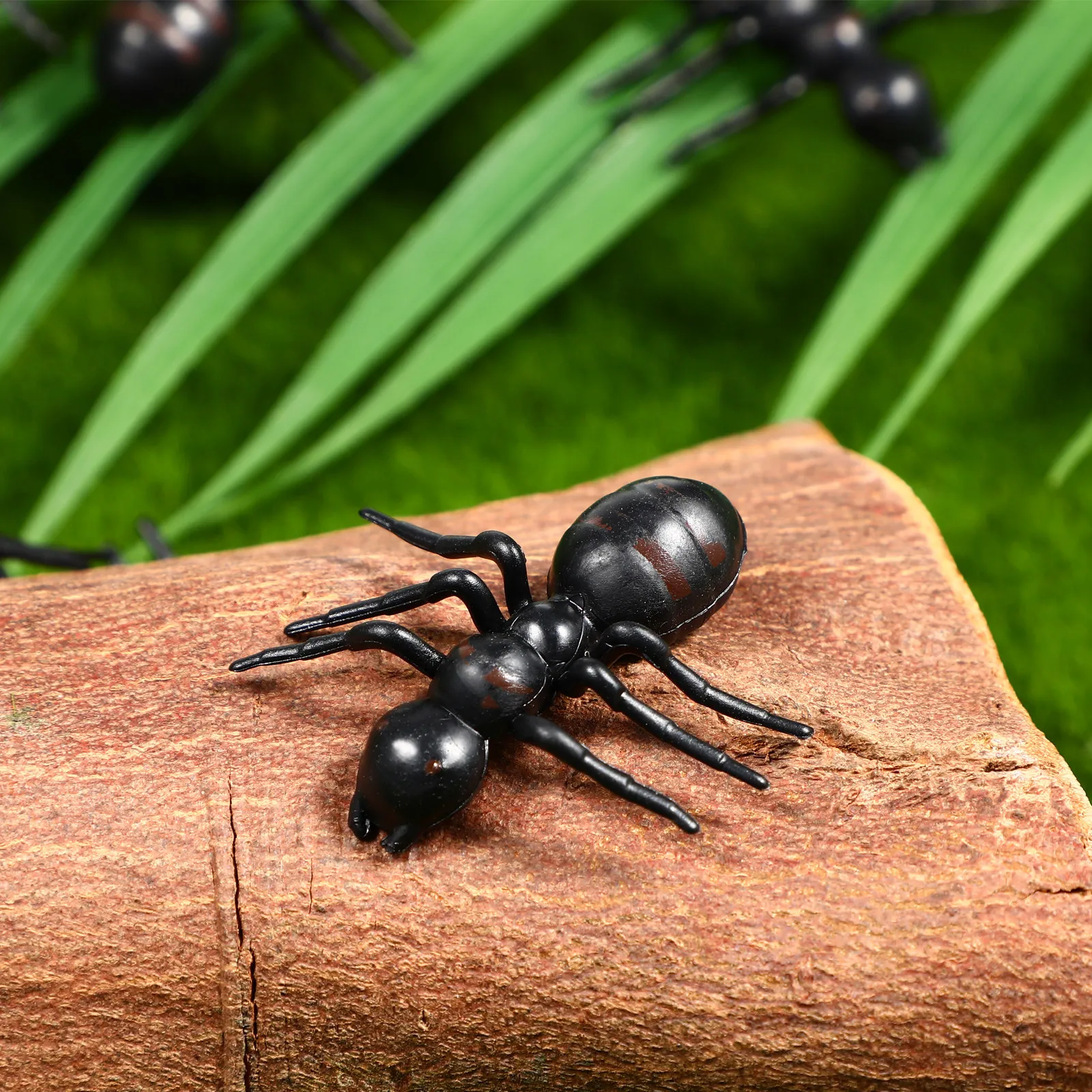 

50Pcs Simulation Fake Animal Insect Set for Preschool Classroom Sorting Matching Motor Skill Training Halloween April