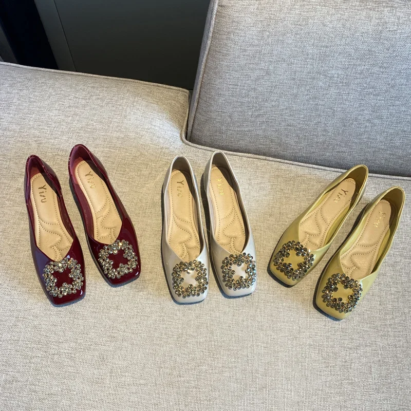 2025 Spring and Autumn New Korean Fashion Rhinestone Square Button Lacquer Leather Flat Shoes Square Head Casual Women's Shoes view 3