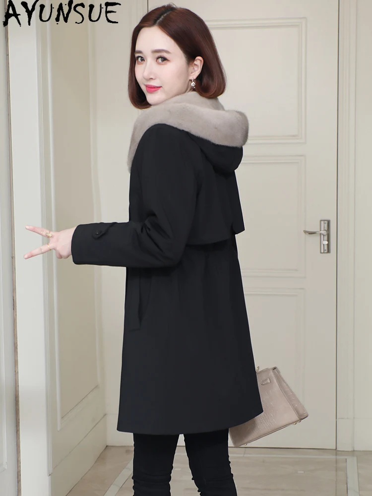 معطف فرو المنك الحقيقي من AYUNSUE للنساء 2025 ملابس شتوية متوسطة الطول بطانة سترة قابلة للفصل معطف فرو حقيقي معاطف نسائية