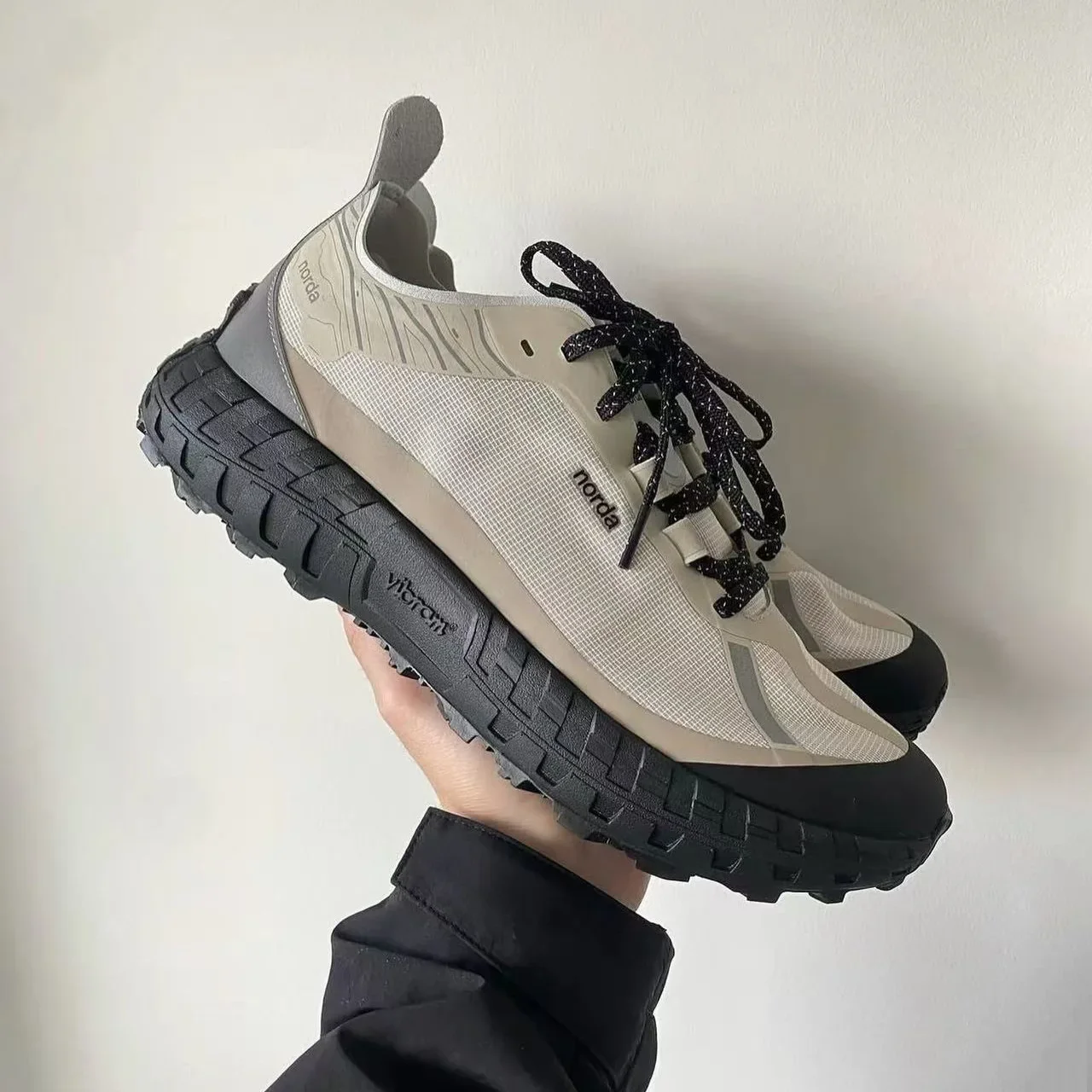 

Lightweight Outdoor Trail Shoes Men's Running Shoes, Women's Hiking Shoes, Casual Sports Running Shoes Unisex