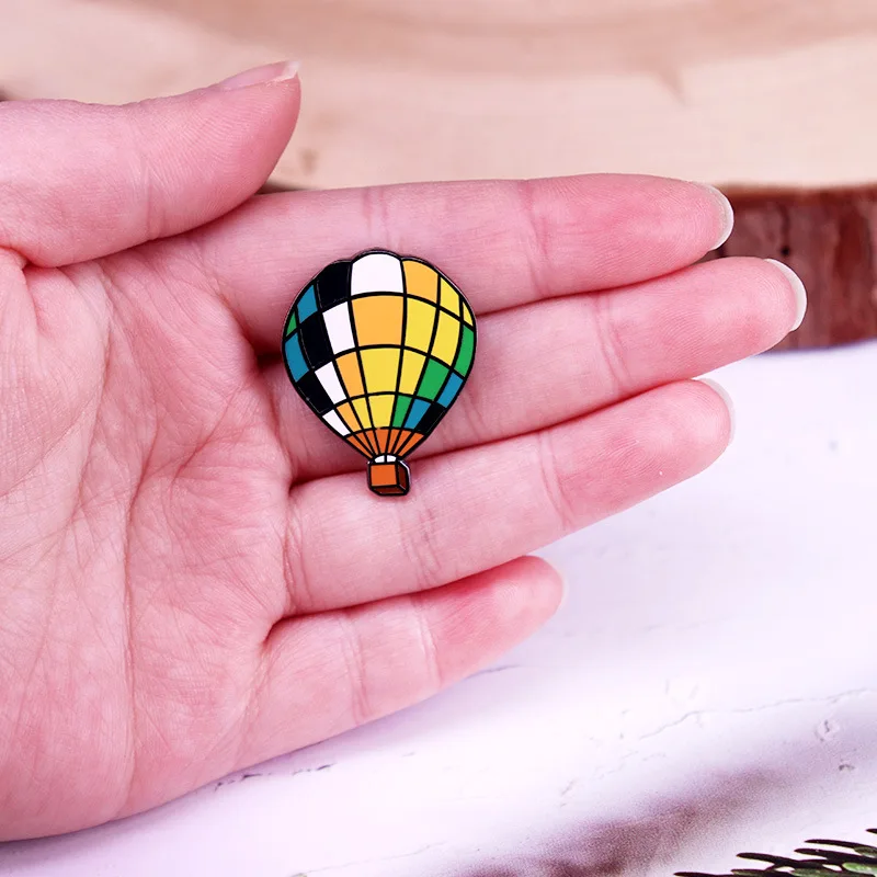 A3211 Colorful Rainbow Hot Air Balloon Enamel Pin Lapel Pin Brooch Romantic Fashion Badge Gift Coat Jackets Badge Jewelry Gift