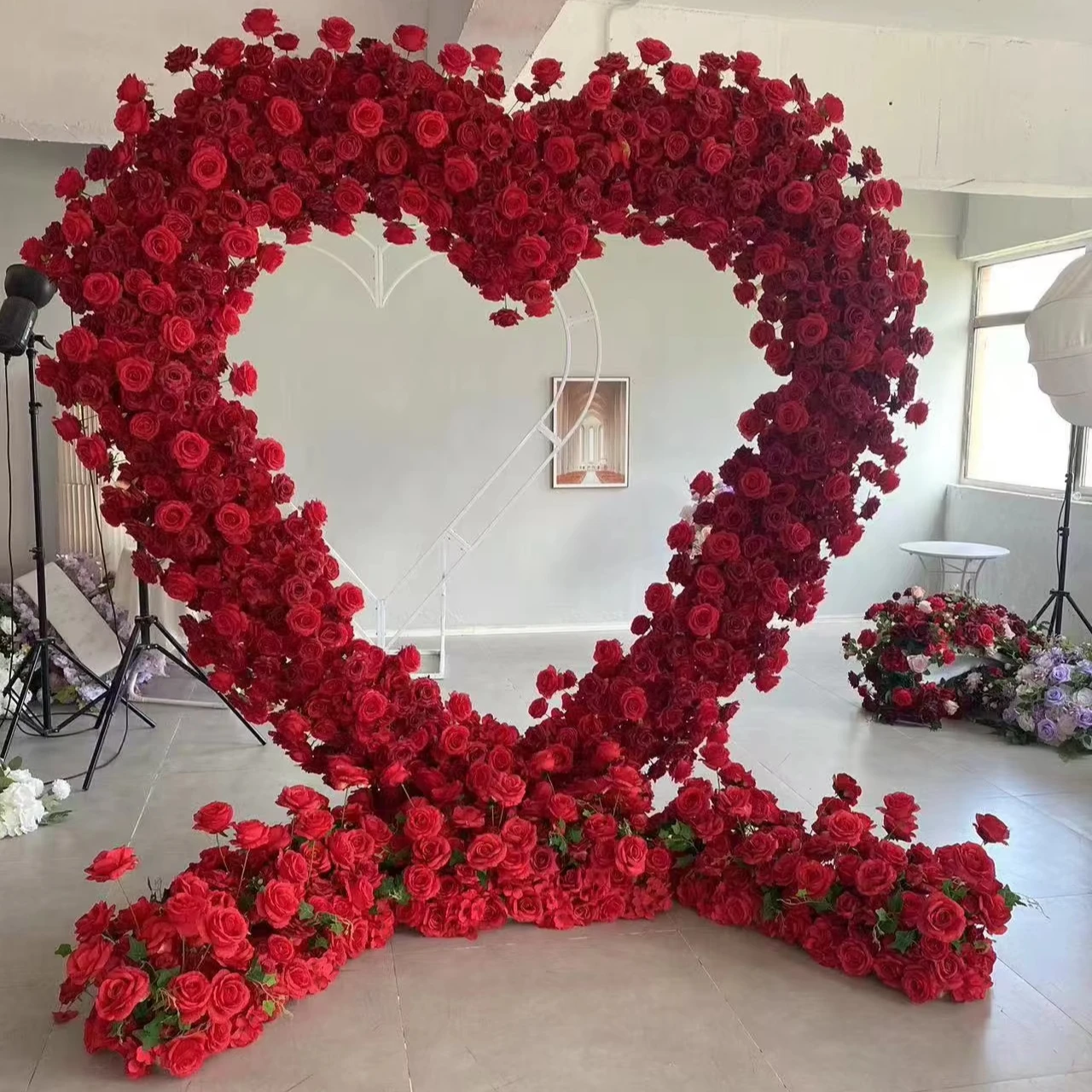 

High Silk Heart Flower Arch Backdrop Wholesale Floral Red Rose Heart Arch Wedding Decoration Premium Artificial Heart Shaped