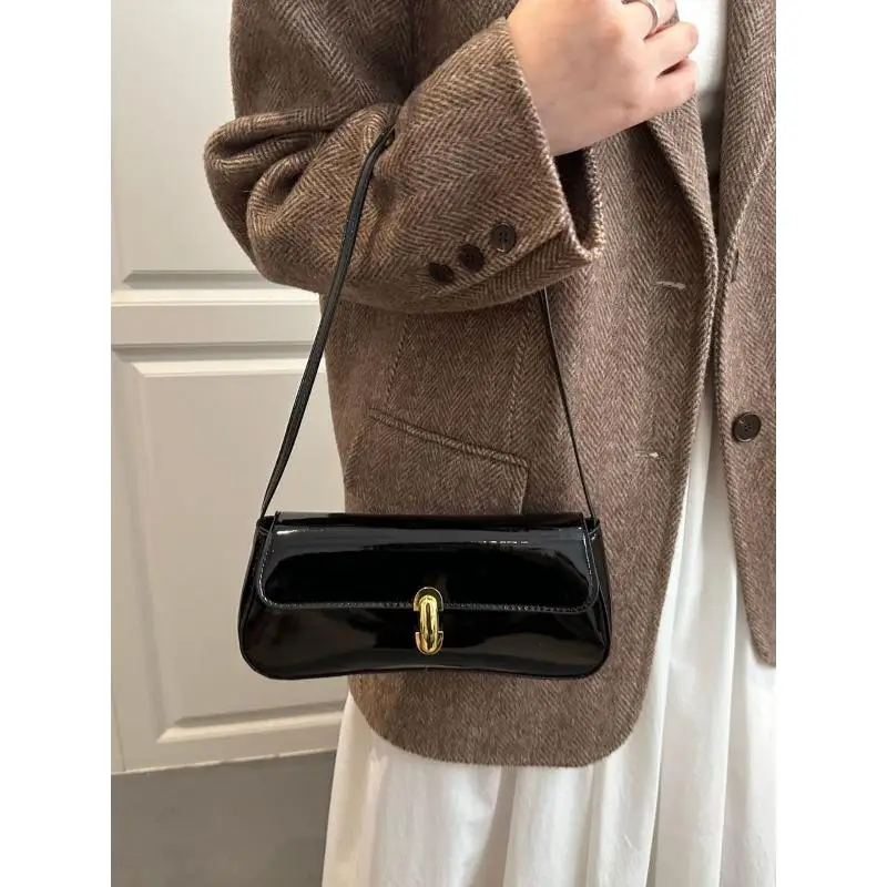 

Women's Vintage Faux Oiled Leather Flap Decor Shoulder Underarm Bag, Buckle Tote Bag Suitable For Dating, Outing, Party