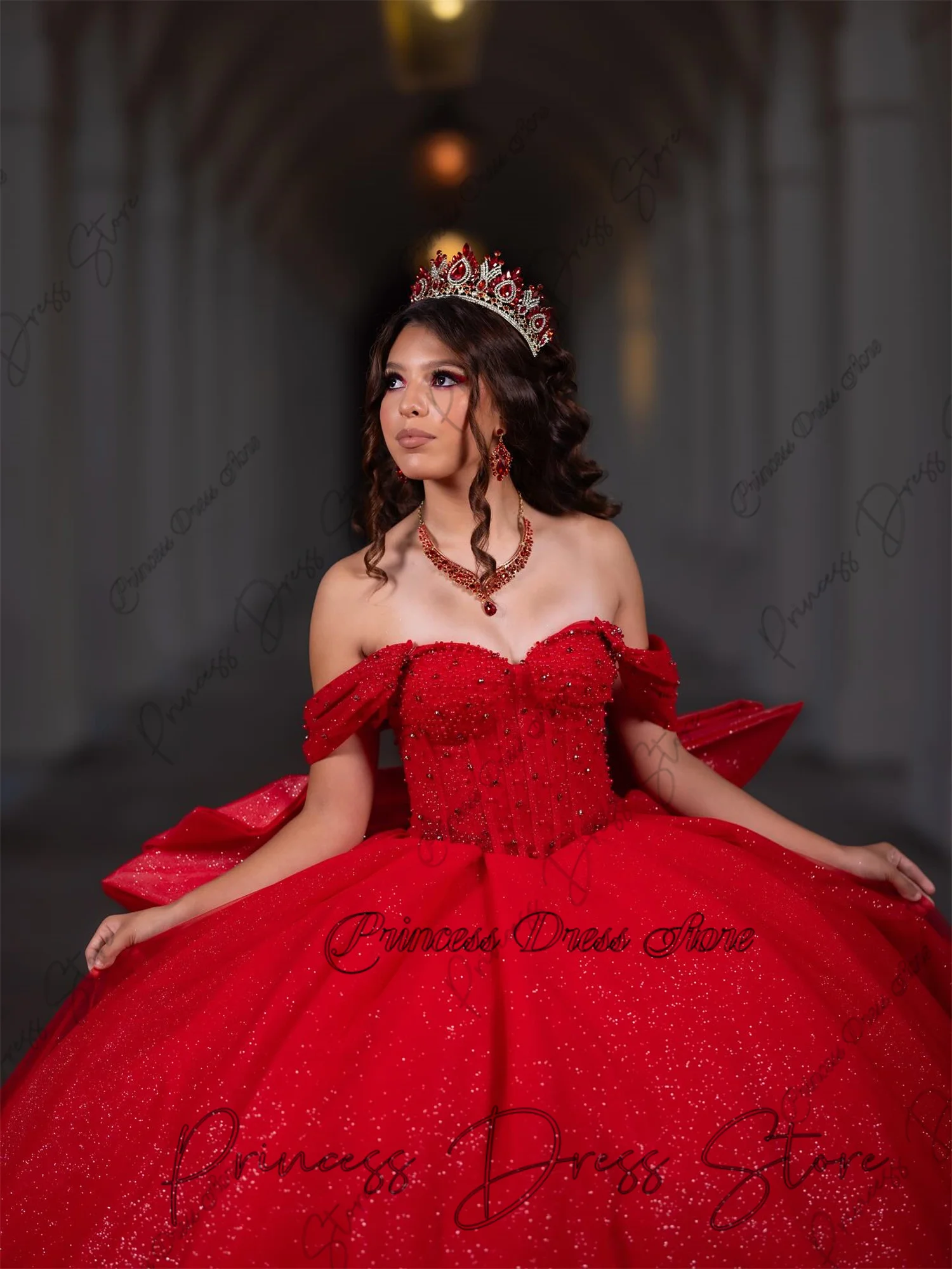 ชุดเดรสงาน Quinceanera ผ้าทูลล์ลูกไม้ประดับลายสวยงาม ทรงบอลกาวน์ ปี 2025 ชุดเดรสงานวันเกิดประดับลูกปัด สไตล์เม็กซิกัน ชุดเดรส Sweet 16 แบบสั่งตัด
