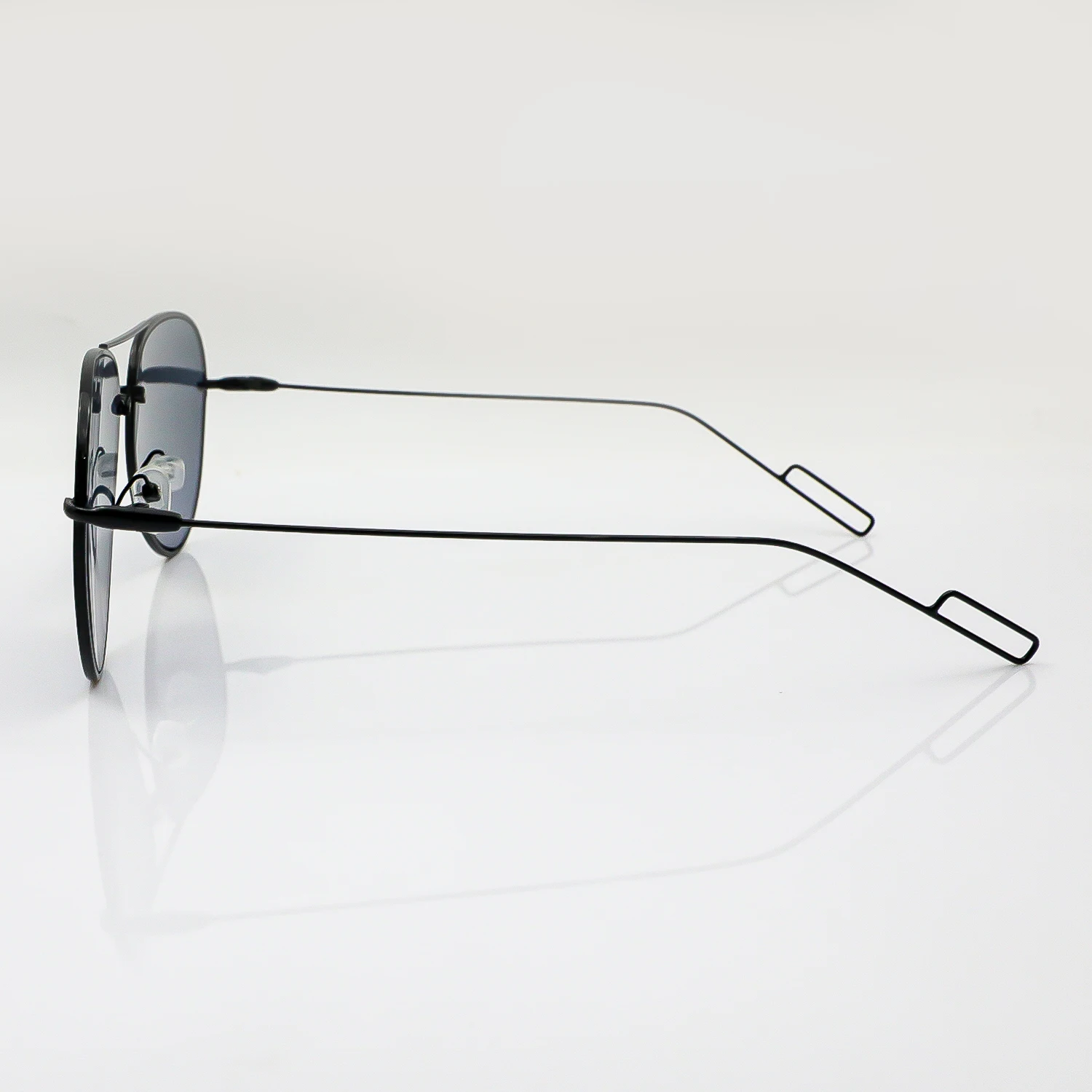 نظارات شمسية طيار معدنية سوداء للرجال عدسات UV400 نظارات شمسية عصرية للقيادة في الهواء الطلق