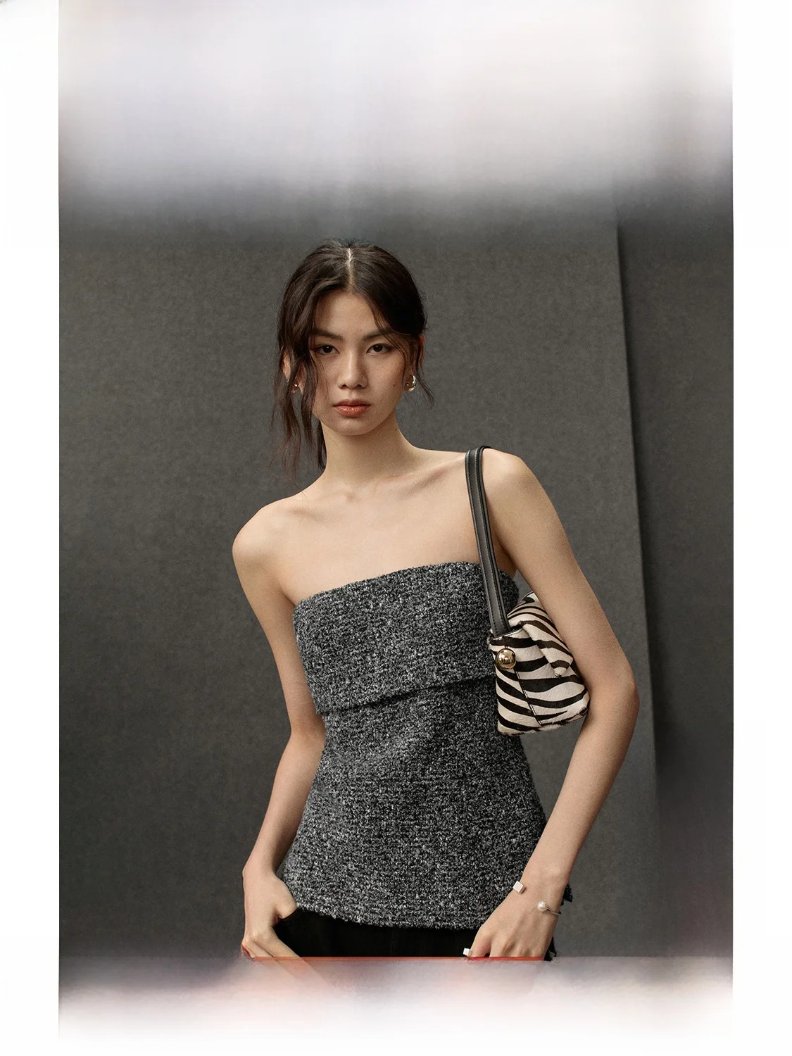 

Сексуальный топ-бюстье ZhiZhi с текстурой, имитирующей мозговую активность, для женщин, повседневный, однотонный, модный, в стиле интеллектуальной эстетики