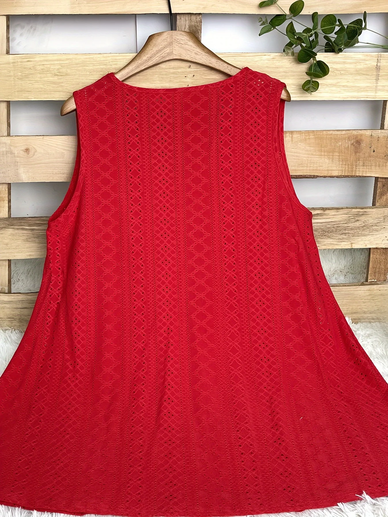 Plus Size Scallop Trim Tank Top Solid Sleeveless Eyelet Tank Top For Summer Women\'s Plus Size Clothing