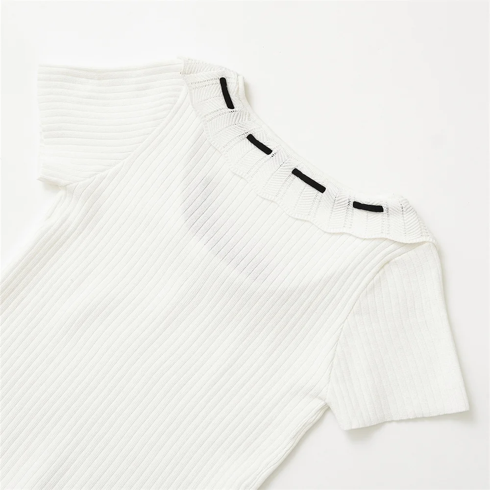 T-shirt da donna a maniche corte con scollo tondo a costine con lacci a contrasto per abbigliamento casual da donna primaverile ed estivo